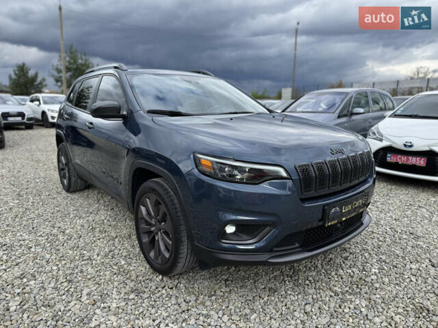 Синій Джип Cherokee, об'ємом двигуна 3.24 л та пробігом 111 тис. км за 21500 $, фото 1 на Automoto.ua