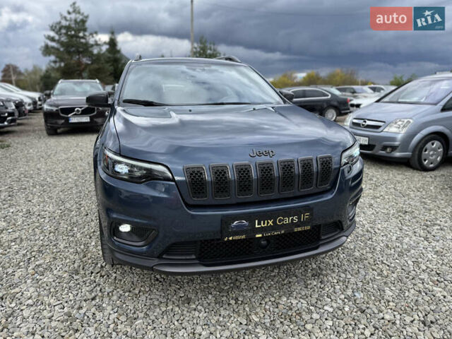 Синій Джип Cherokee, об'ємом двигуна 3.24 л та пробігом 111 тис. км за 21500 $, фото 3 на Automoto.ua