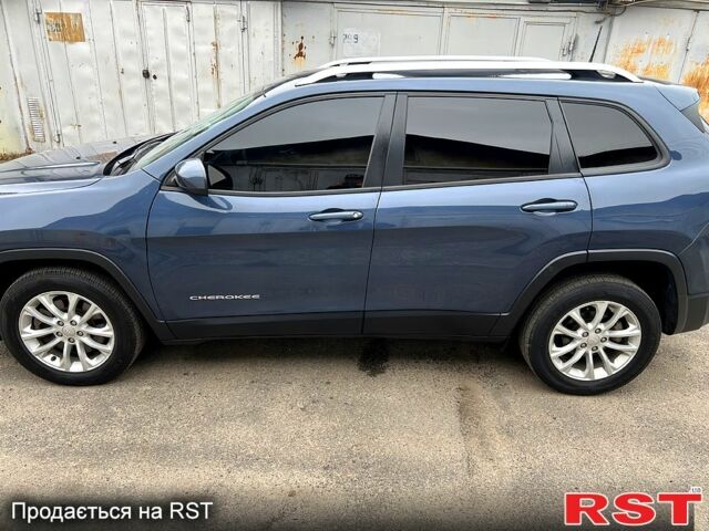 Синій Джип Cherokee, об'ємом двигуна 2.4 л та пробігом 151 тис. км за 13999 $, фото 4 на Automoto.ua