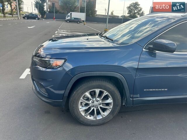 Синій Джип Cherokee, об'ємом двигуна 3.24 л та пробігом 139 тис. км за 18200 $, фото 1 на Automoto.ua