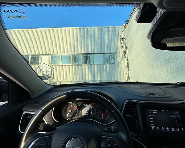Синий Джип Чероки, объемом двигателя 2.4 л и пробегом 38 тыс. км за 19000 $, фото 7 на Automoto.ua