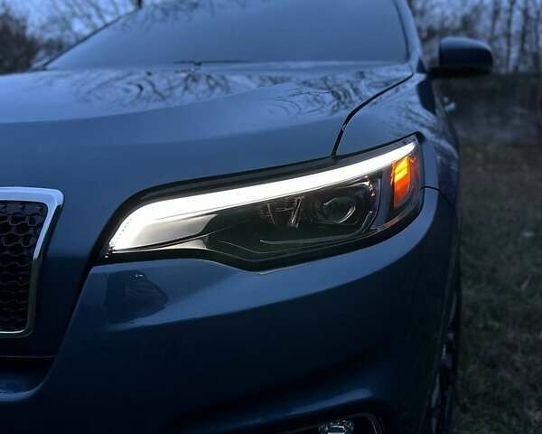 Синий Джип Чероки, объемом двигателя 2.36 л и пробегом 120 тыс. км за 16000 $, фото 31 на Automoto.ua