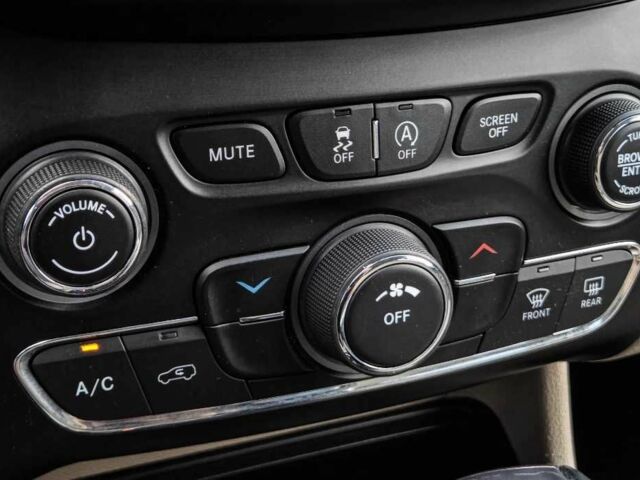 Синий Джип Чероки, объемом двигателя 2.4 л и пробегом 112 тыс. км за 12000 $, фото 17 на Automoto.ua