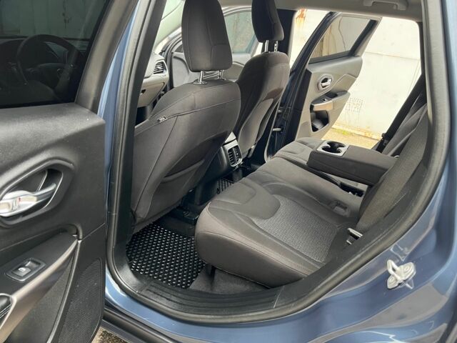 Синій Джип Cherokee, об'ємом двигуна 2.4 л та пробігом 151 тис. км за 13999 $, фото 16 на Automoto.ua