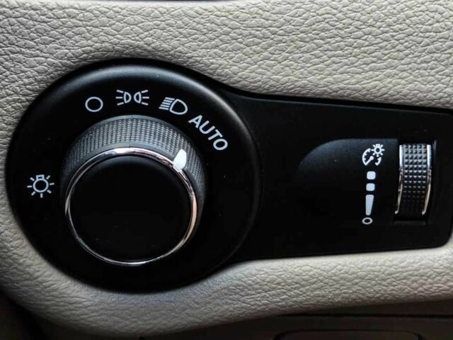 Синий Джип Чероки, объемом двигателя 2.4 л и пробегом 112 тыс. км за 12000 $, фото 16 на Automoto.ua