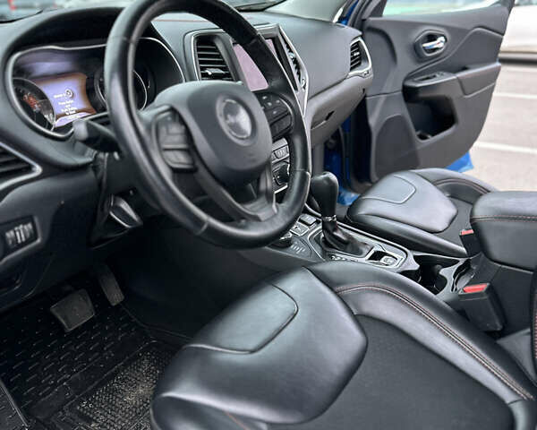 Синій Джип Cherokee, об'ємом двигуна 3.24 л та пробігом 142 тис. км за 18700 $, фото 12 на Automoto.ua