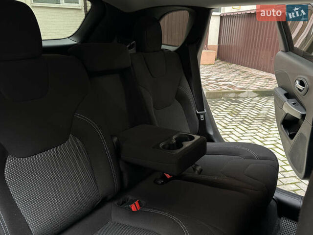 Синий Джип Чероки, объемом двигателя 2.36 л и пробегом 56 тыс. км за 18499 $, фото 18 на Automoto.ua