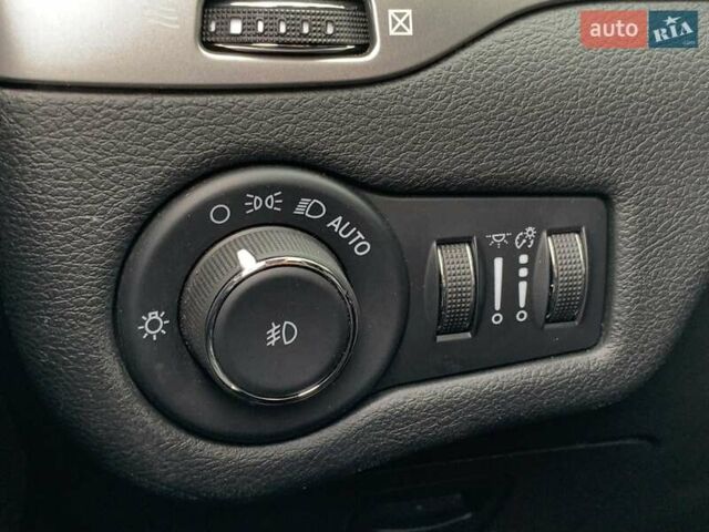 Синий Джип Чероки, объемом двигателя 3.2 л и пробегом 129 тыс. км за 19499 $, фото 52 на Automoto.ua