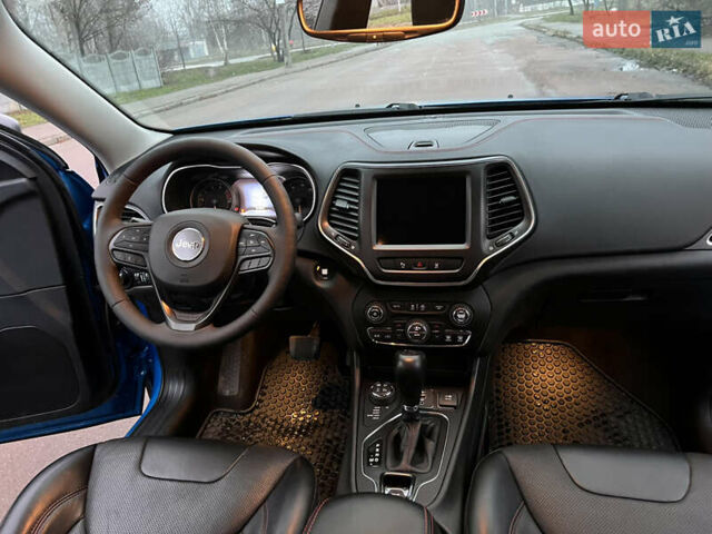 Синий Джип Чероки, объемом двигателя 3.2 л и пробегом 133 тыс. км за 20000 $, фото 28 на Automoto.ua