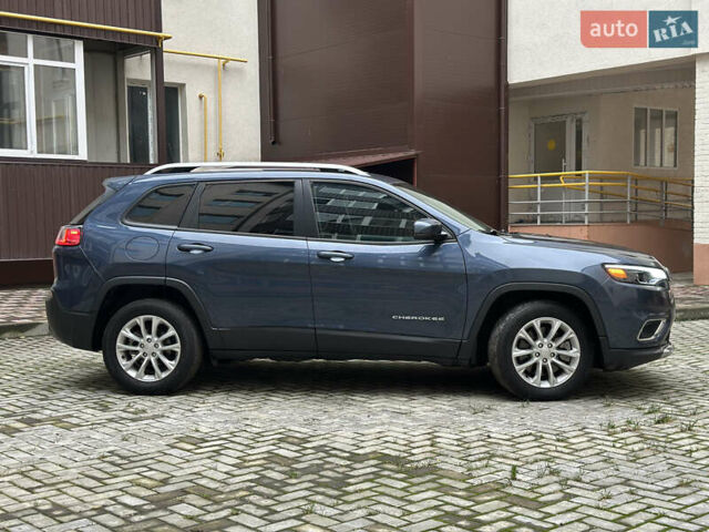 Синий Джип Чероки, объемом двигателя 2.36 л и пробегом 56 тыс. км за 18499 $, фото 1 на Automoto.ua