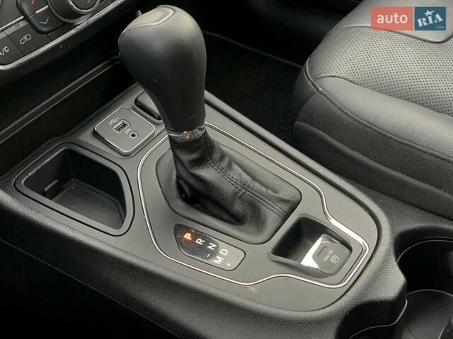 Синий Джип Чероки, объемом двигателя 3.2 л и пробегом 129 тыс. км за 19499 $, фото 58 на Automoto.ua