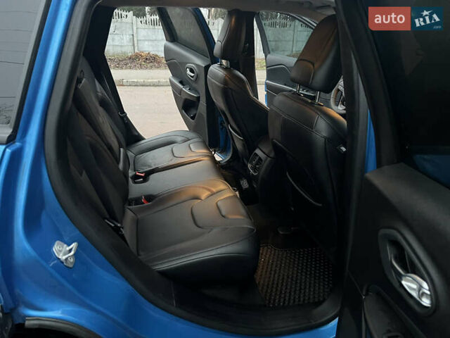 Синий Джип Чероки, объемом двигателя 3.2 л и пробегом 133 тыс. км за 20000 $, фото 23 на Automoto.ua