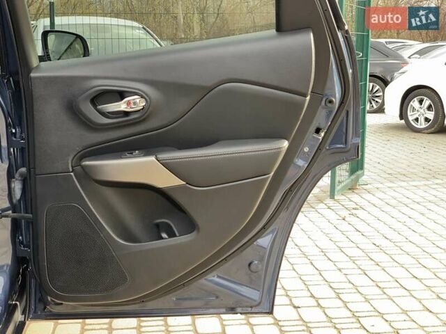 Синий Джип Чероки, объемом двигателя 3.2 л и пробегом 129 тыс. км за 19499 $, фото 33 на Automoto.ua