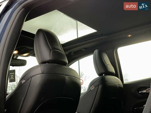 Синий Джип Чероки, объемом двигателя 3.2 л и пробегом 129 тыс. км за 19499 $, фото 30 на Automoto.ua