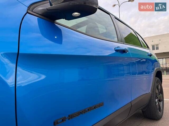 Синий Джип Чероки, объемом двигателя 2.36 л и пробегом 43 тыс. км за 28500 $, фото 5 на Automoto.ua