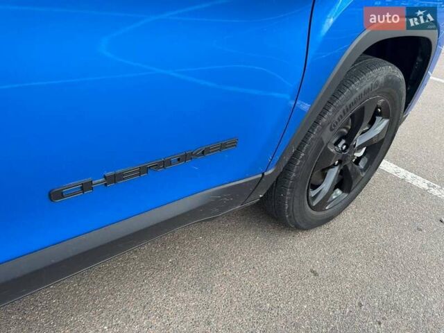 Синий Джип Чероки, объемом двигателя 2.36 л и пробегом 43 тыс. км за 28500 $, фото 7 на Automoto.ua