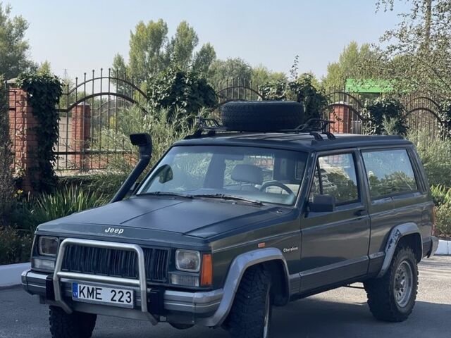 Зелений Джип Cherokee, об'ємом двигуна 2.1 л та пробігом 235 тис. км за 3100 $, фото 3 на Automoto.ua