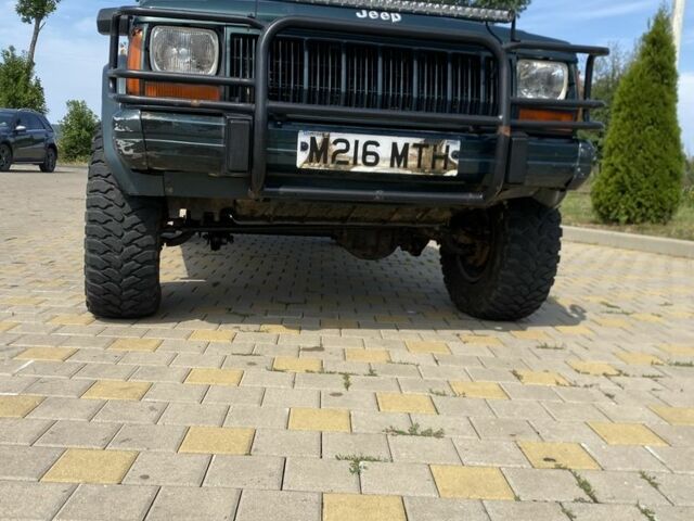 Джип Чероки 1994 в Хусте на Automoto.ua Зеленый Джип Чероки, объемом двигателя 4 л и пробегом 123 тыс. км за 4300 $, фото 2 на Automoto.ua