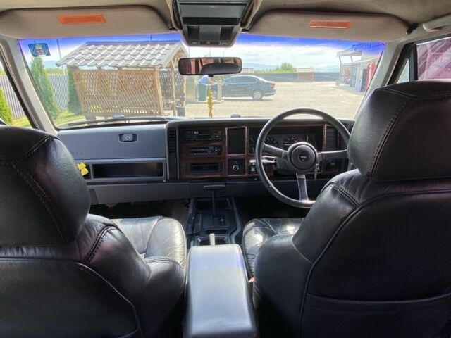 Джип Чероки 1994 в Хусте на Automoto.ua Зеленый Джип Чероки, объемом двигателя 4 л и пробегом 123 тыс. км за 4300 $, фото 4 на Automoto.ua