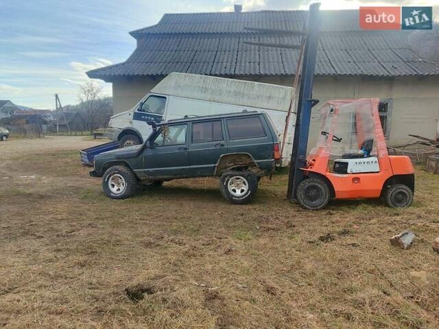 Зелений Джип Cherokee, об'ємом двигуна 2.4 л та пробігом 290 тис. км за 1300 $, фото 1 на Automoto.ua