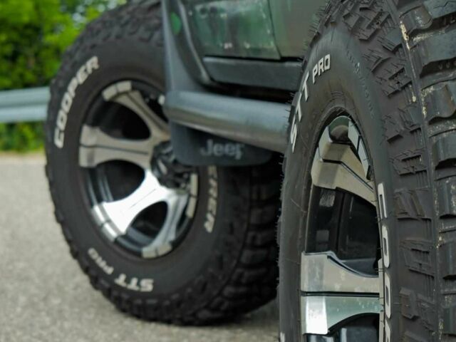 Зелений Джип Cherokee, об'ємом двигуна 4 л та пробігом 3 тис. км за 15000 $, фото 5 на Automoto.ua