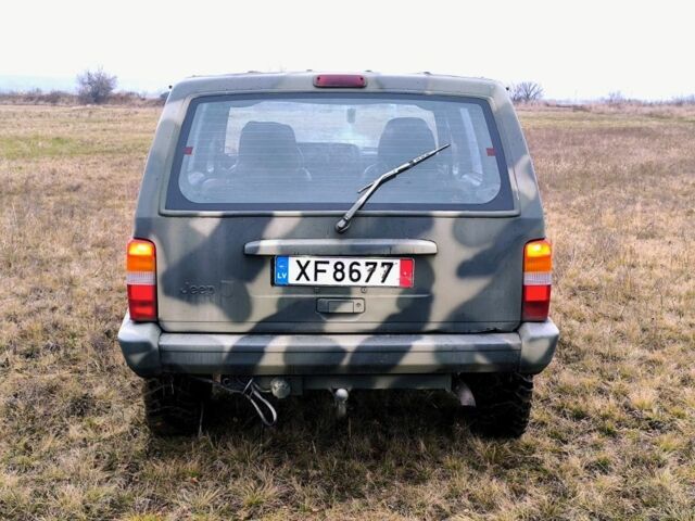 Зелений Джип Cherokee, об'ємом двигуна 2.5 л та пробігом 270 тис. км за 4000 $, фото 4 на Automoto.ua