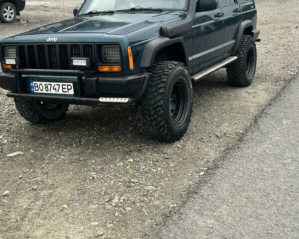 Джип Чероки 2000 в Рахове на Automoto.ua Зеленый Джип Чероки, объемом двигателя 3.96 л и пробегом 190 тыс. км за 7500 $, фото 1 на Automoto.ua
