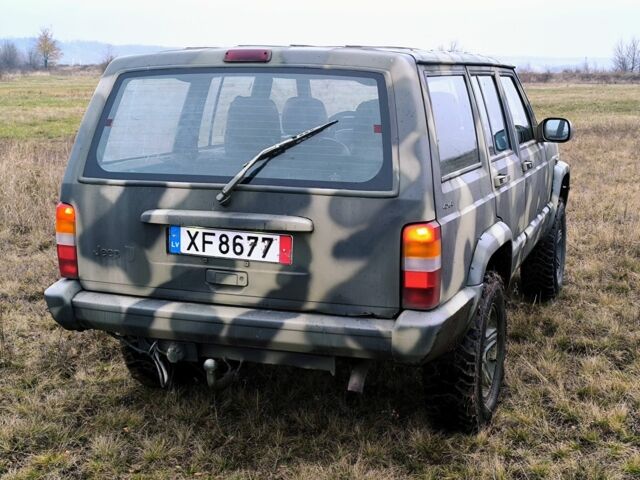 Зелений Джип Cherokee, об'ємом двигуна 2.5 л та пробігом 270 тис. км за 4000 $, фото 5 на Automoto.ua