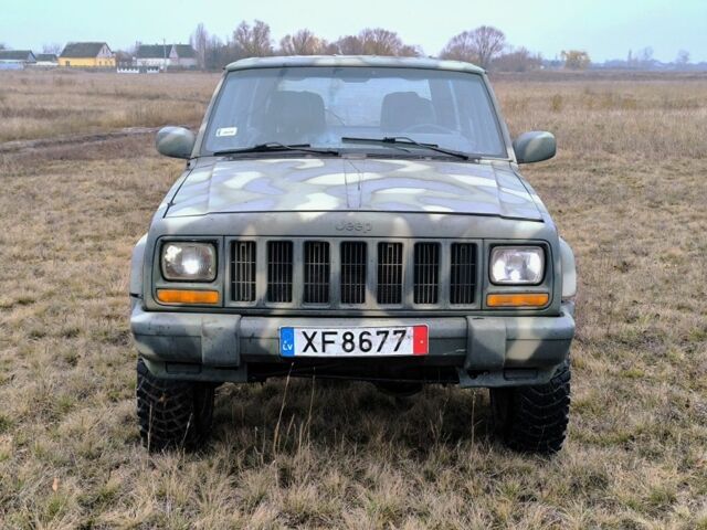 Зелений Джип Cherokee, об'ємом двигуна 2.5 л та пробігом 270 тис. км за 4000 $, фото 1 на Automoto.ua