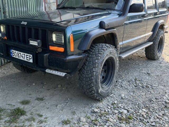 Зеленый Джип Чероки, объемом двигателя 4 л и пробегом 190 тыс. км за 7500 $, фото 1 на Automoto.ua