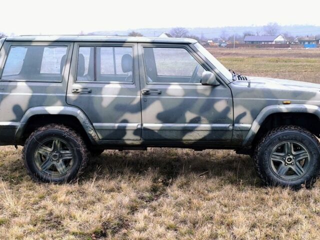 Зелений Джип Cherokee, об'ємом двигуна 2.5 л та пробігом 270 тис. км за 4000 $, фото 6 на Automoto.ua