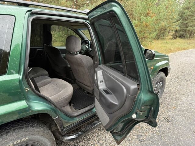 Зеленый Джип Чероки, объемом двигателя 3.1 л и пробегом 285 тыс. км за 3950 $, фото 3 на Automoto.ua