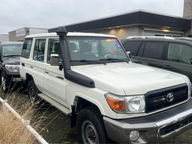 Зелений Джип Cherokee, об'ємом двигуна 3 л та пробігом 180 тис. км за 3559 $, фото 13 на Automoto.ua