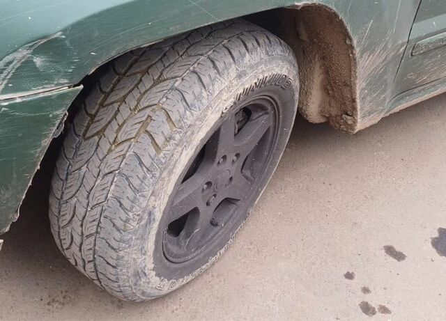 Зеленый Джип Чероки, объемом двигателя 3 л и пробегом 200 тыс. км за 2800 $, фото 3 на Automoto.ua