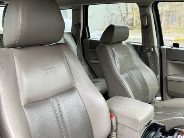 Зеленый Джип Чероки, объемом двигателя 3 л и пробегом 220 тыс. км за 5000 $, фото 9 на Automoto.ua