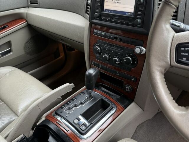 Зеленый Джип Чероки, объемом двигателя 3 л и пробегом 220 тыс. км за 5000 $, фото 8 на Automoto.ua