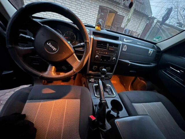 Зелений Джип Cherokee, об'ємом двигуна 2.7 л та пробігом 312 тис. км за 5801 $, фото 2 на Automoto.ua