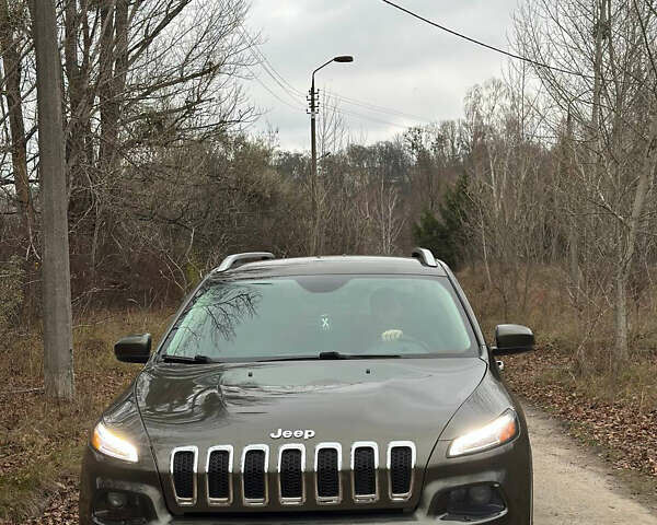 Зеленый Джип Чероки, объемом двигателя 2.36 л и пробегом 145 тыс. км за 12900 $, фото 1 на Automoto.ua