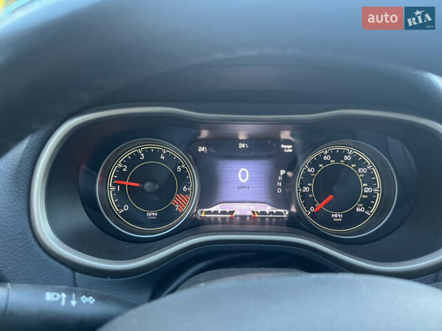 Джип Чероки 2014 в Каневе на Automoto.ua Зеленый Джип Чероки, объемом двигателя 2.36 л и пробегом 143 тыс. км за 13400 $, фото 6 на Automoto.ua