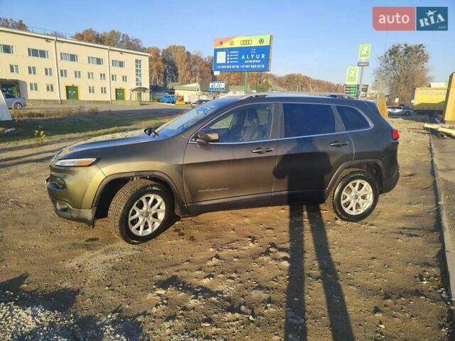 Зеленый Джип Чероки, объемом двигателя 2.36 л и пробегом 112 тыс. км за 13500 $, фото 3 на Automoto.ua