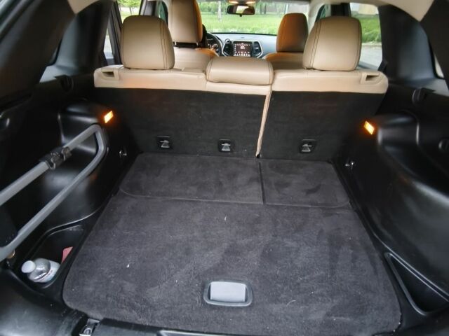 Зеленый Джип Чероки, объемом двигателя 2.4 л и пробегом 180 тыс. км за 11000 $, фото 6 на Automoto.ua