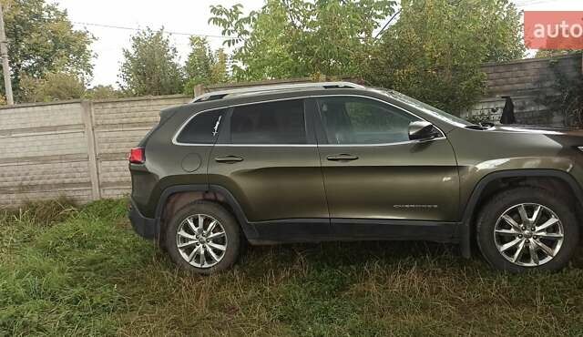 Зелений Джип Cherokee, об'ємом двигуна 2.36 л та пробігом 118 тис. км за 13750 $, фото 2 на Automoto.ua