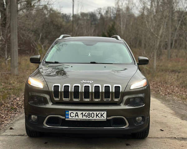 Зеленый Джип Чероки, объемом двигателя 2.36 л и пробегом 145 тыс. км за 12900 $, фото 3 на Automoto.ua