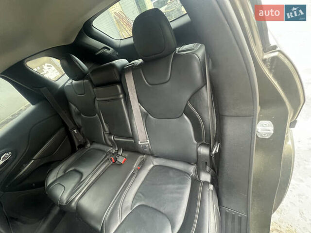 Джип Чероки 2014 в Каневе на Automoto.ua Зеленый Джип Чероки, объемом двигателя 2.36 л и пробегом 143 тыс. км за 13400 $, фото 5 на Automoto.ua