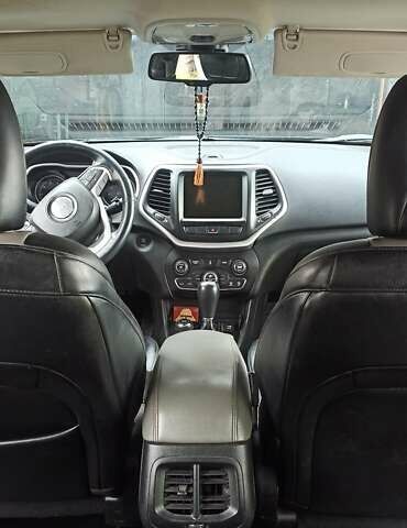 Зелений Джип Cherokee, об'ємом двигуна 2.36 л та пробігом 118 тис. км за 13750 $, фото 13 на Automoto.ua