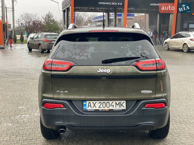 Зеленый Джип Чероки, объемом двигателя 2.36 л и пробегом 180 тыс. км за 13500 $, фото 9 на Automoto.ua