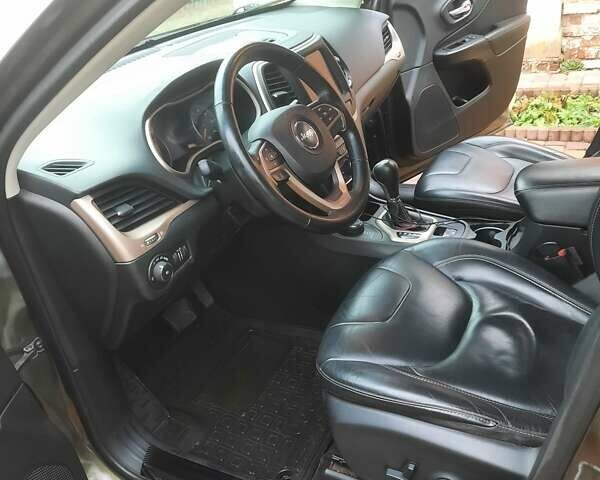 Зелений Джип Cherokee, об'ємом двигуна 3.24 л та пробігом 236 тис. км за 14800 $, фото 7 на Automoto.ua