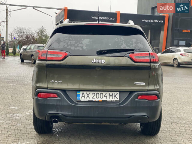 Зеленый Джип Чероки, объемом двигателя 2.36 л и пробегом 180 тыс. км за 13500 $, фото 8 на Automoto.ua