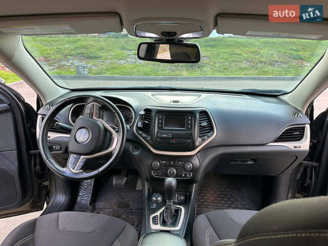 Зеленый Джип Чероки, объемом двигателя 2.36 л и пробегом 131 тыс. км за 14000 $, фото 11 на Automoto.ua