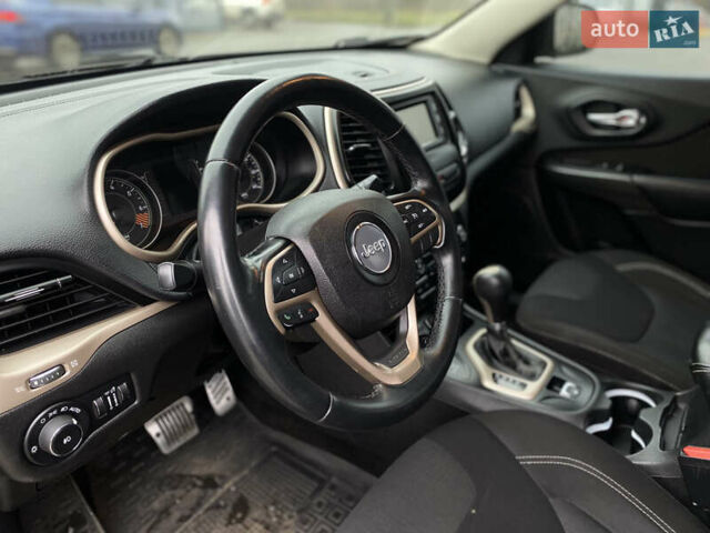 Зеленый Джип Чероки, объемом двигателя 2.36 л и пробегом 180 тыс. км за 13500 $, фото 14 на Automoto.ua